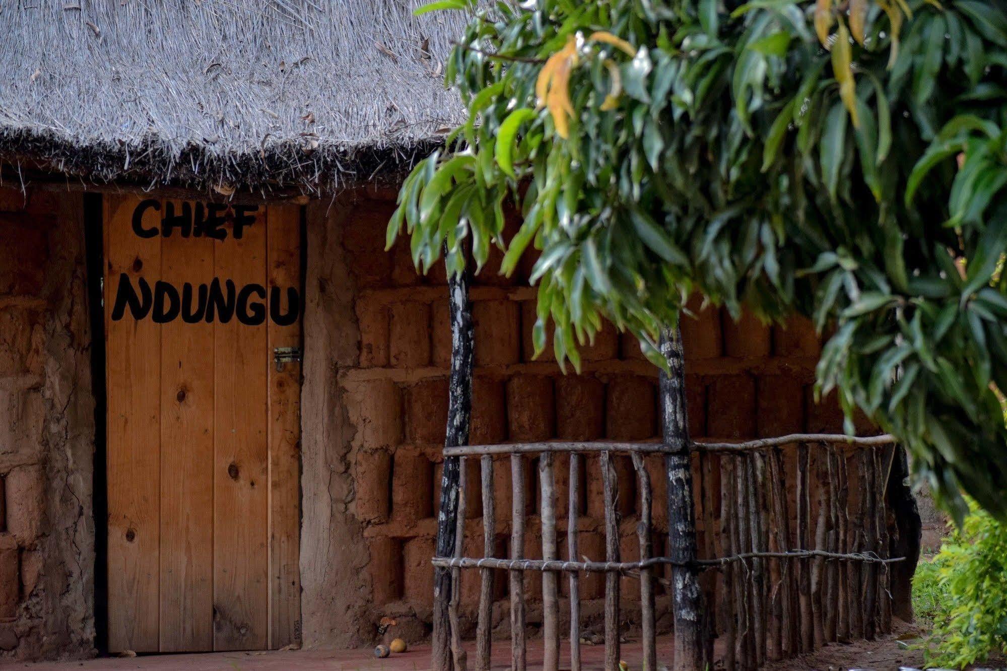 Zinga Backpackers Hotell Livingstone Eksteriør bilde